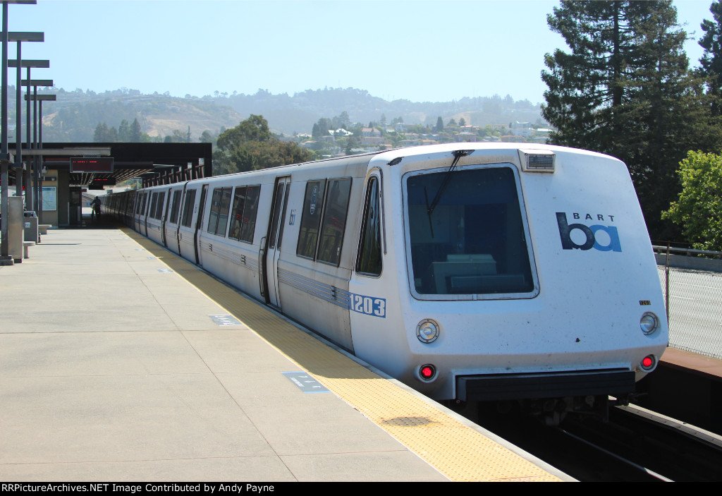 BART 1203 at Rockridge